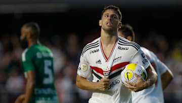 Calleri é o artilheiro do Brasileirão com 9 gols marcados 