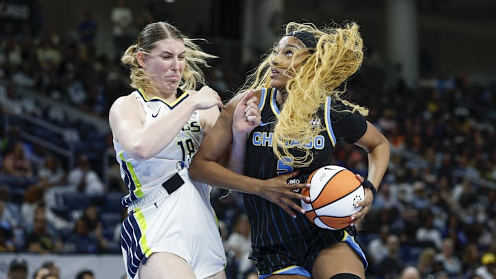 Chicago Sky forward Angel Reese against Dallas Wings center Luisa Geiselsoder during the second half of a WNBA game