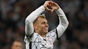 Róger Guedes, do Corinthians, foi o principal nome de vitória sobre o Avaí