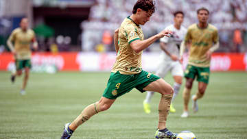 Giay deve ser titular neste sábado