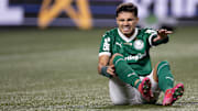 Veiga é o maior artilheiro do Palmeiras neste século, com 104 gols