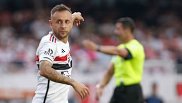 Rafinha fica novamente à disposição Rafinha fica novamente à disposição