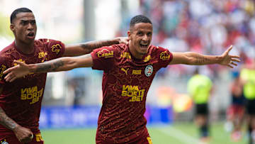 Lateral-esquerdo foi convocado para a Seleção Brasileira