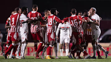 Náutico e São Paulo disputam decisão nos Aflitos