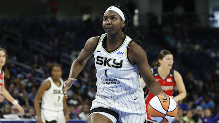 Aug 5, 2025; Chicago, Illinois, USA; Chicago Sky center Elizabeth Williams (1) drives to the basket against the Washington Mystics during the first half at Wintrust Arena. Mandatory Credit: Kamil Krzaczynski-Imagn Images