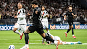 Corinthians e Vasco seguem na briga pelo título