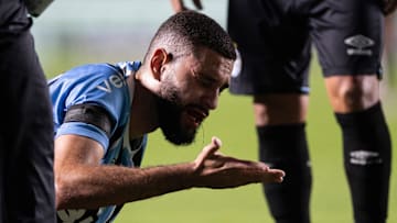 Wagner Leonardo vai a campo em Santa Cruz