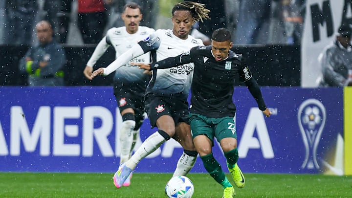 Racing e Corinthians se enfrentam no Centenário Racing e Corinthians se enfrentam no Centenário