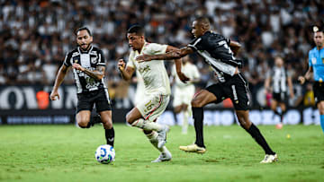 Flamengo e Ceará fazem jogo importante no Maracanã Flamengo e Ceará fazem jogo importante no Maracanã