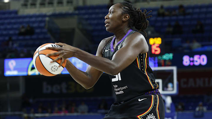 Sep 3, 2025; Chicago, Illinois, USA; Connecticut Sun center Tina Charles (31) looks to shoot against the Chicago Sky during the first half at Wintrust Arena. Sep 3, 2025; Chicago, Illinois, USA; Connecticut Sun center Tina Charles (31) looks to shoot against the Chicago Sky during the first half at Wintrust Arena.