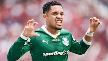 Palmeiras de Vitor Roque enfrenta a LDU na altitude de Quito