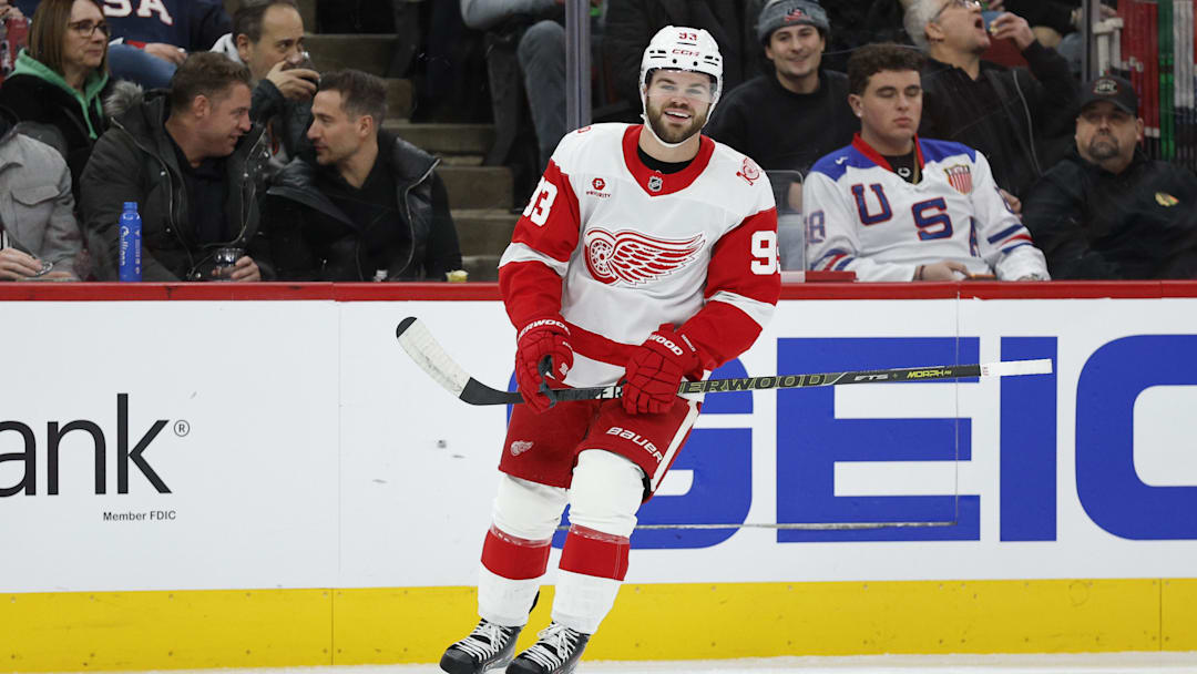 Dec 13, 2025; Chicago, Illinois, USA; Detroit Red Wings right wing Alex Debrincat (93) celebrates after scoring against the Chicago Blackhawks during the first period at United Center. Mandatory Credit: Kamil Krzaczynski-Imagn Images Dec 13, 2025; Chicago, Illinois, USA; Detroit Red Wings right wing Alex Debrincat (93) celebrates after scoring against the Chicago Blackhawks during the first period at United Center. Mandatory Credit: Kamil Krzaczynski-Imagn Images
