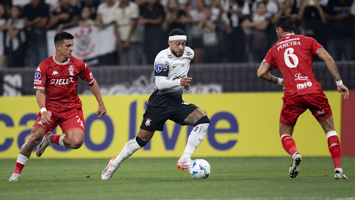 Corinthians busca vitória na Argentina para ir ao mata-mata da Sul-Americana. Corinthians busca vitória na Argentina para ir ao mata-mata da Sul-Americana.