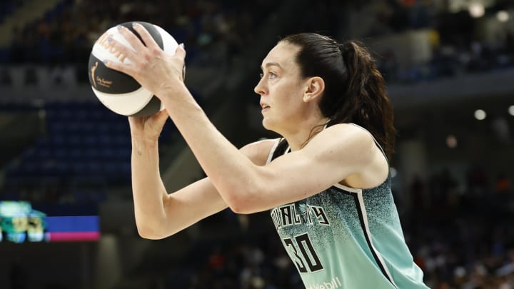 Jun 4, 2024; Chicago, Illinois, USA; New York Liberty forward Breanna Stewart (30) shoots against the Chicago Sky during the first half of a WNBA game at Wintrust Arena. Mandatory Credit: Kamil Krzaczynski-USA TODAY Sports