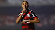 Cobiçado! Promessa do Flamengo, meia-atacante Lázaro recebe oferta de mais uma equipe da Europa