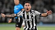 Artur tem cinco gols e cinco assistências pelo Glorioso
