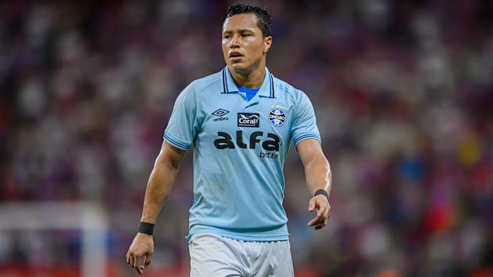 Marlon é o lateral-esquerdo titular do Grêmio