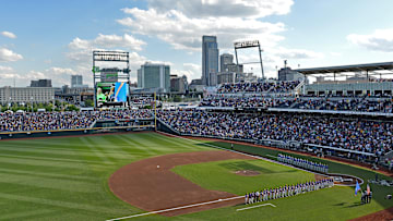 2017 Division I Men's College World Series - LSU v Florida - Game 1