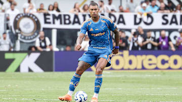 Walace cometeu ato de indisciplina e está fora da estreia do Cruzeiro na Libertadores