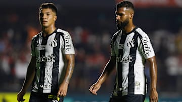 Desempenho dos comandados de Bustos cai drasticamente longe da torcida alvinegra 