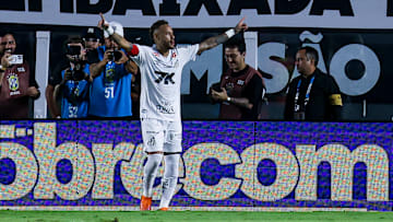 Neymar foi o melhor em campo pelo Peixe na Vila