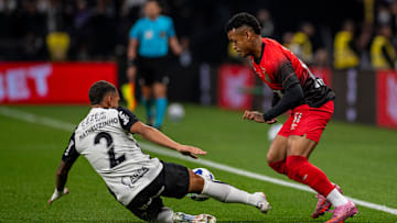 Equipes se enfrentam em Curitiba