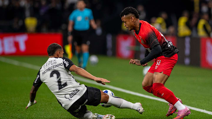 Equipes se enfrentam em Curitiba