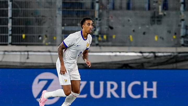 Lenyo Yoro et l'équipe de France Espoirs affrontent l'Islande