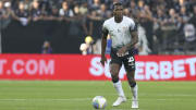 Cacá é zagueiro titular do Timão