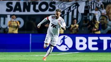 Camisa 10 está com um problema de menisco