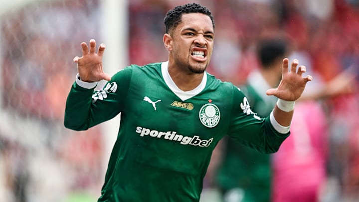 Vitor Roque será um dos titulares do Palmeiras contra a Portuguesa