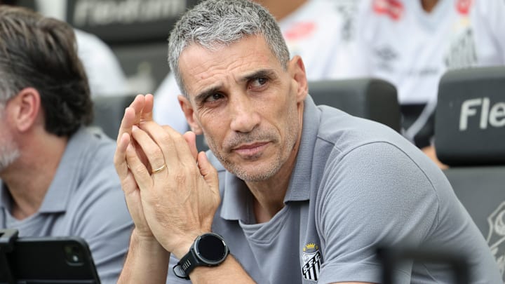 Vojvoda não consegue fazer equipe paulista jogar bem Vojvoda não consegue fazer equipe paulista jogar bem