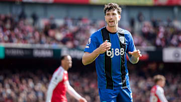 Marcos Senesi gewann mit Bournemouth am Samstag mit 2:1 beim FC Arsenal