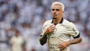 Fagner pode se despedir do Corinthians neste mercado