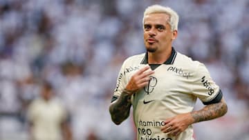 Fagner pode se despedir do Corinthians neste mercado