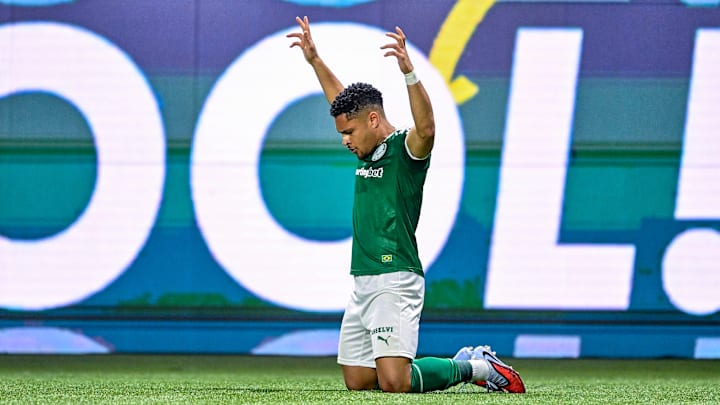 Palmeiras, de Vitor Roque, abriu vantagem na liderança Palmeiras, de Vitor Roque, abriu vantagem na liderança