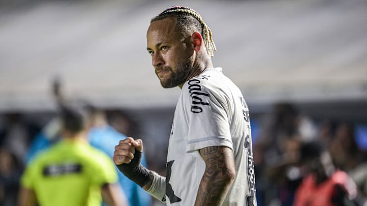 Neymar segue no Santos até dezembro de 2026
