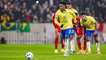 Estêvão é o artilheiro da 'era Carleto' no Brasil