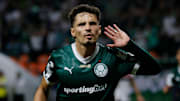 Veiga vive momento irregular com a camisa do Palmeiras