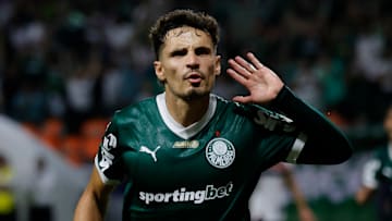 Veiga está fora de combate no Palmeiras