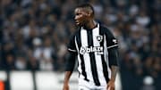 O jogador terá que passar por procedimento cirúrgico