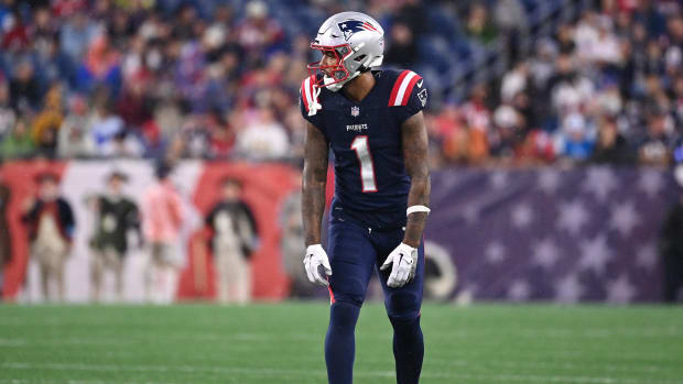  New England Patriots wide receiver Ja'Lynn Polk (1) waits for the snap of the ball during the first half.