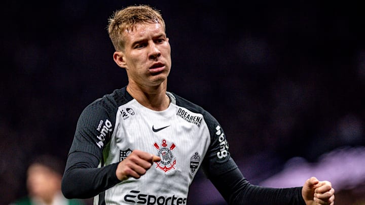 Falta de pagamento por Charles rende nova multa milionário para o Corinthians