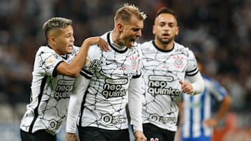 Corinthians engatou a terceira vitória consecutiva, a melhor fase sob comando de Vítor Pereira