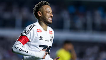 Neymar marcou o gol do Santos na Vila Belmiro Neymar marcou o gol do Santos na Vila Belmiro