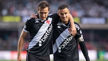 Coutinho foi um dos principais destaques do Vasco contra o Santos