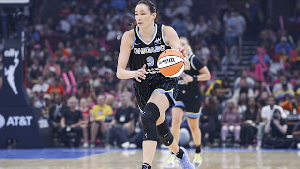 Rebecca Allen, Chicago Sky player