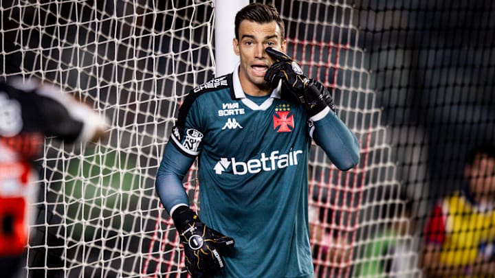 Léo Jardim deve ser um dos titulares do Vasco contra o Boavista