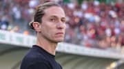Filipe Luis mostra que tem o grupo na mão