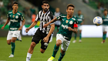 Suspenso na decisão, Marcos Rocha foi titular contra o ex-clube